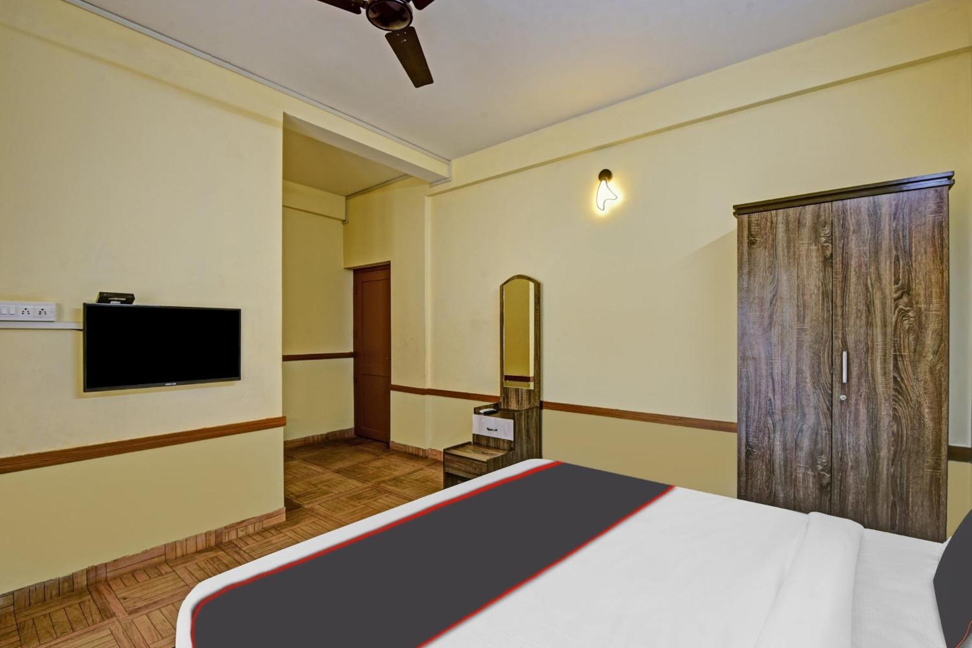 Collection O Express Suites Kakkayam Екстериор снимка