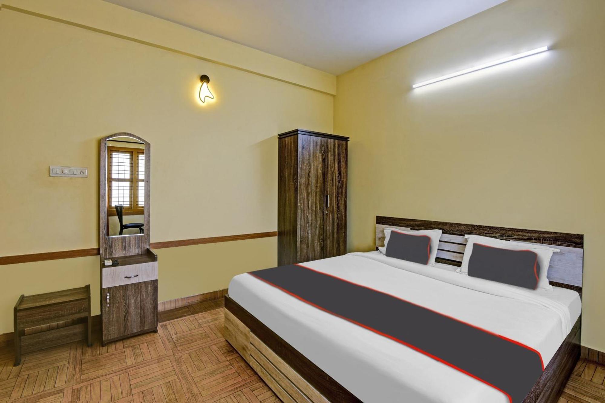 Collection O Express Suites Kakkayam Екстериор снимка